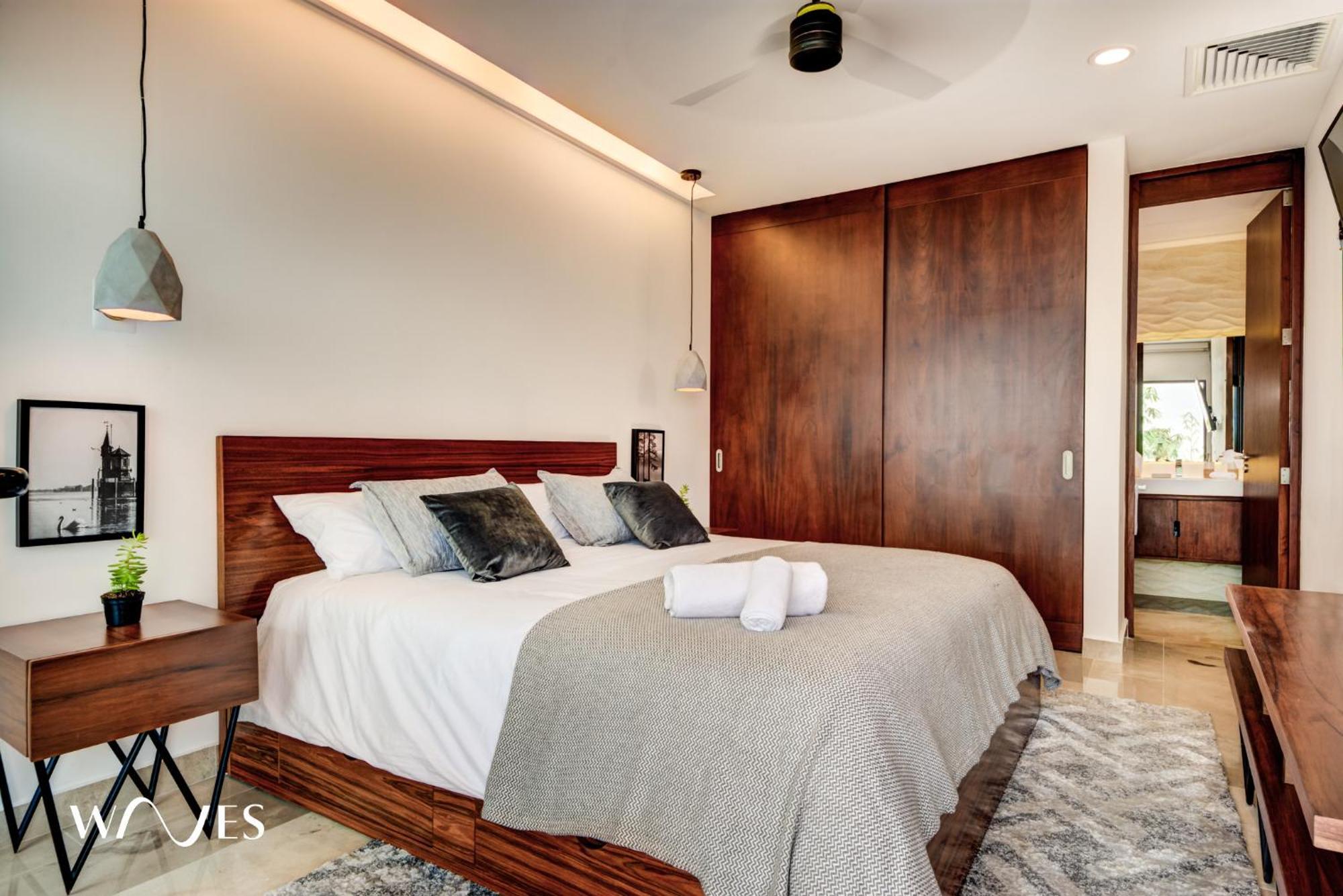 1 Br. With Private Jacuzzi And Rooftop Pool *