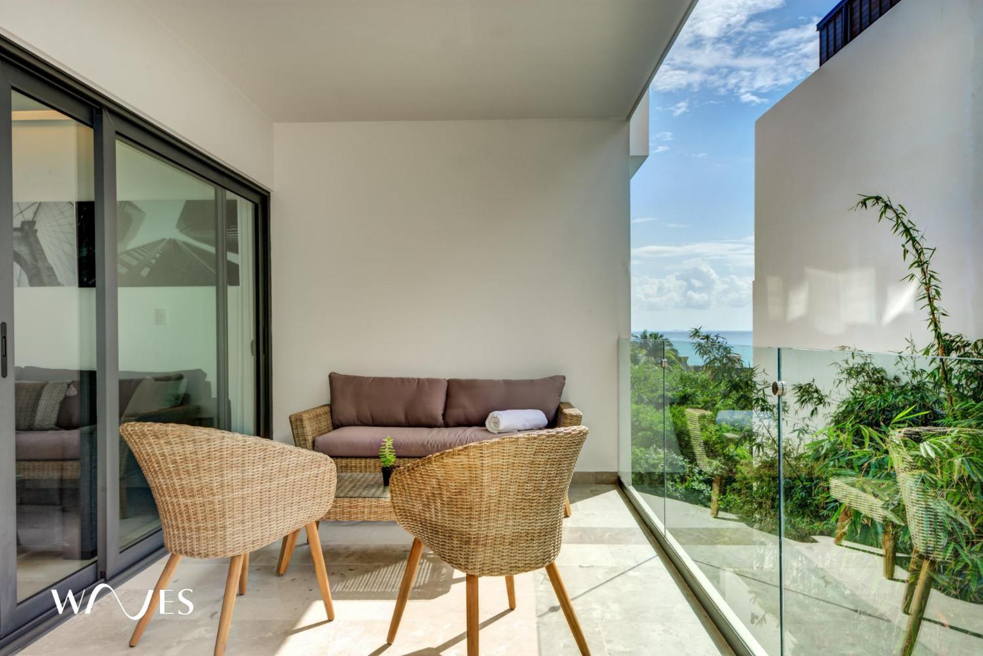 1 Br. With Private Jacuzzi And Rooftop Pool